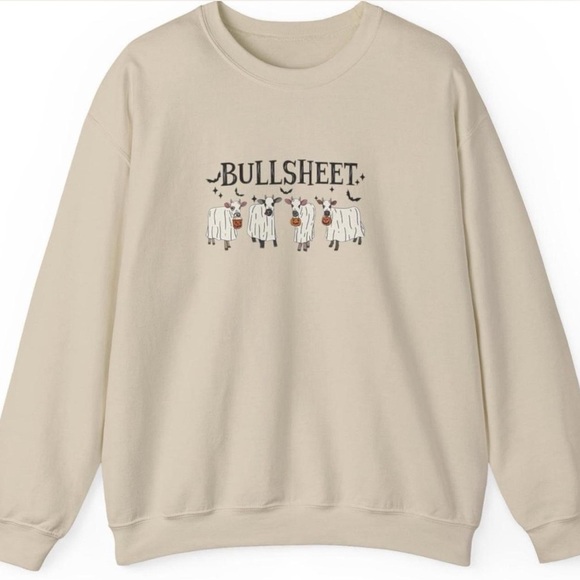 Handmade Gildan Unisex Beige Graphic Crewneck Sweatshirt - Picture 2 of 3